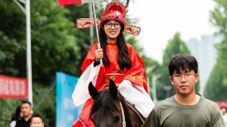 开学季∣迎新卷出新高度 河南牧业经济学院花式迎新更有心