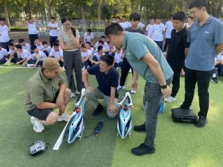 传承航空梦想 济南信息工程学校无人机专业新生开展入学第一课