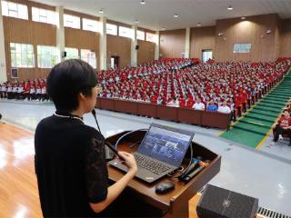 河北吴桥：“校友大讲堂”护航学生成长