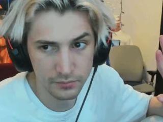 xQc警告观众不要赌博：我做了不代表你也要做