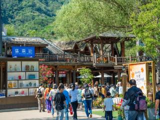 中秋假日享悠闲，济南九如山迎来客流小高峰