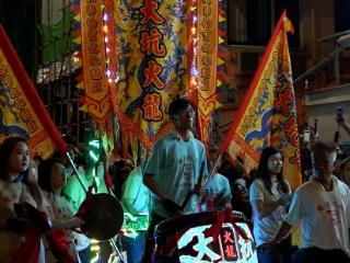 锣鼓喧天 “火龙”翻飞——香港“大坑舞火龙”一连三日上演