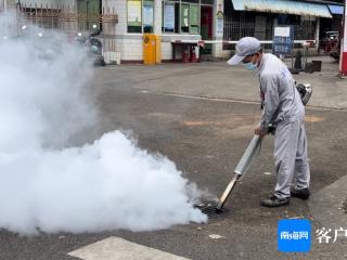 海口琼山开展疫情防控 消杀进小区卫生不留死角