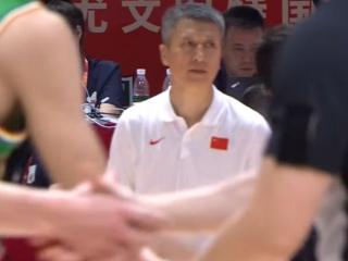 男篮惜败尤文图特！郭士强杨瀚森无奈，全员低头离场，付豪圈粉