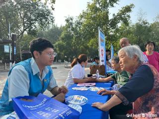 聊城大学医学院联合柳园街道公园社区开展爱牙日公益义诊活动