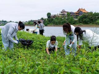 “河”我一起守护碧水 为“世界清洁日”贡献长沙县力量