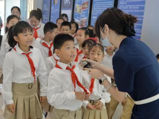 塑料里的大学问！黄陵小学学子感受科研魅力