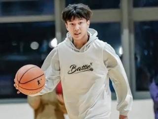 美媒号召柯冉将天赋带到NBA，快船送上5亿大合同，湖人也给出报价