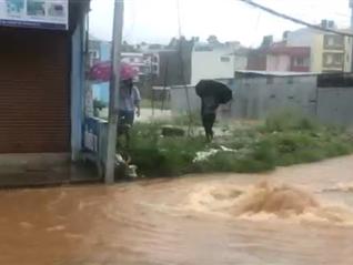 尼泊尔持续降雨已致60人死亡、34人受伤，另有64人失踪