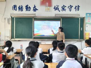 巨野县吕官屯小学举行国庆假期德育和安全教育活动‌