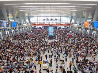 预计380万人次 国庆长假首日长三角铁路迎客流高峰