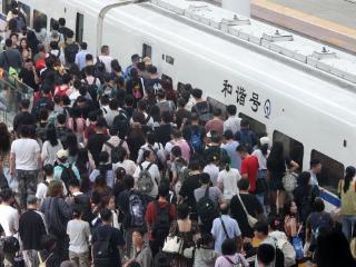 长三角铁路今日预计发送360万人次，昨日创单日旅客发送量历史新高