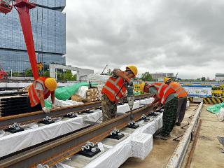 杭德城际铁路项目抢抓进度 中铁一局施工人员国庆不停工奋斗不打烊