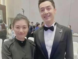 胡歌和老婆同框照首曝光：我终于知道为什么是黄曦宁了