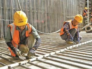 节日我在岗 | 全市5段在建地铁线路 假期“不打烊”