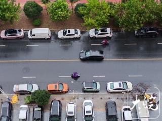 国庆假期最后一天， 安徽大部天气阴沉 淮河以南有小雨