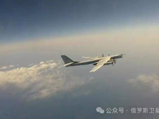 俄空天军航空部队被授予战旗