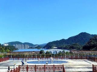 访德兴市市长陈武军：打造一座被山水园林簇拥的城市