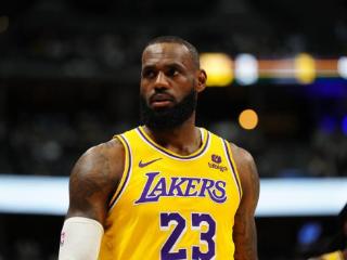 詹姆斯不着急与儿子创NBA历史：等待也是享受 要教他如何成为职业球员