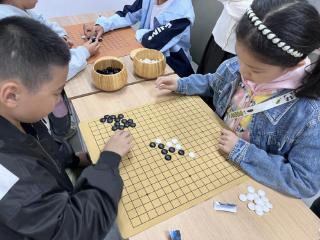 棋韵书香护幼苗，绿色成长筑未来