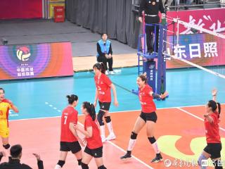 新赛季开门红！山东日照钢铁女排主场3-0北京北汽女排