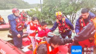 调派292名消防指战员驰援琼海 海南消防持续奋战防汛抗洪救灾一线