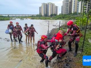 强降雨来袭，三亚消防全力营救、疏散群众517人