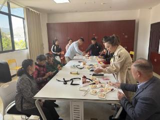 凯里白午街道集体生日会：“留”住温暖 “守”望幸福