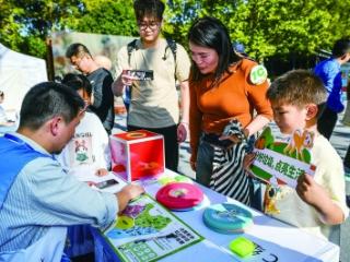 48个家庭在红山森林动物园争夺冠亚军