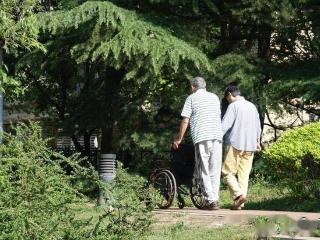 过了70岁的老年人，多做这6件事，以后你会偷着乐