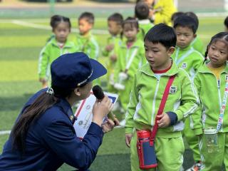 湖南益阳：萌娃“探秘”消防站，安全知识“领”回家