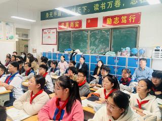 临沂第六中学开展地理听评课教研活动