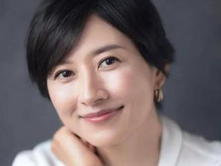 又一豪门婚姻破裂！生了3胎忍了7年，46岁女星菊川怜因家暴离婚