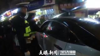 酷炫吸睛？小型汽车因非法改装被交警当场查处