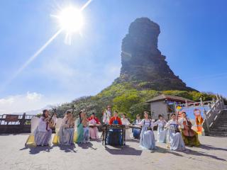 来“天空之城”梵净山 赴一场冬日暖心音乐会