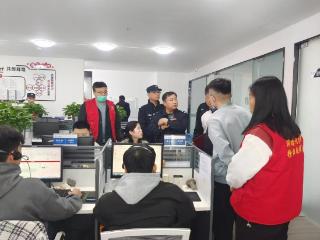 李营街道汇翠园社区开展反诈骗“清楼扫地”专项行动