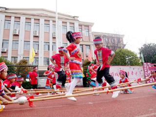 江西上高：趣味亲子运动会 乐享幸福时光