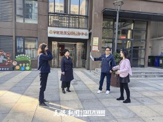 观山湖区关工委到云潭街道宇虹社区豌豆家儿童之家调研