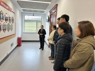 图们市委政法委（市司法局）开展“走进法院，感受司法公正”活动