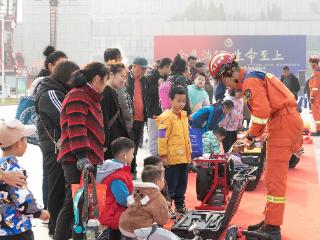 河北高碑店举行消防宣传月启动仪式