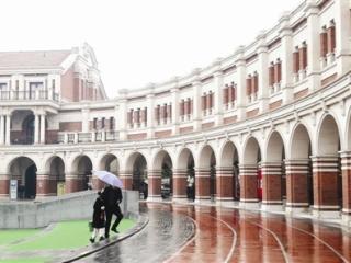 降雨大风降温先后到访 小雨持续 冷空气“来势汹汹” 扫码阅读手机版