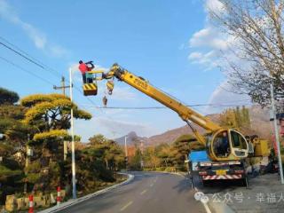 大津口乡藕池村：路灯亮化暖民心 照亮出行惠民生