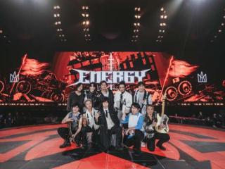 五月天《回到那一天》上海演唱会　与20年前“头号劲敌”Energy〈二次西游〉