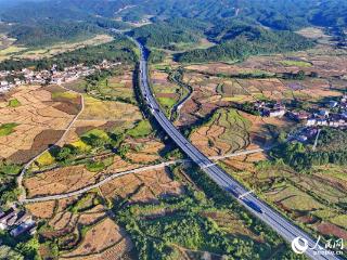 江西广昌：织密交通路网 建设和美乡村