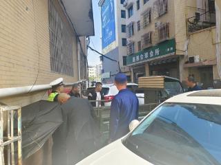 萍乡经开区部门联动清除消防车道“肠梗阻”