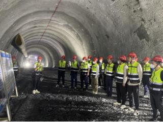 中建八局隧道衬砌雷达检测实训营暨柳梧铁路衬砌施工质量观摩在柳梧铁路8标项目成功举办