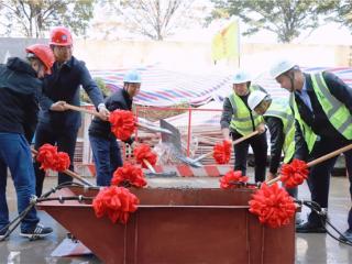 江北新区石佛市政综合体工程项目主体结构封顶