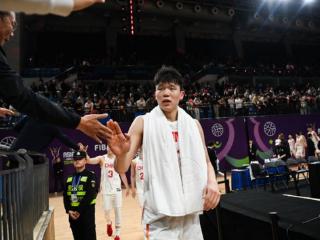 NBA球探真没说错！杨瀚森缺乏斗志，篮板+进攻一塌糊涂，上限太低