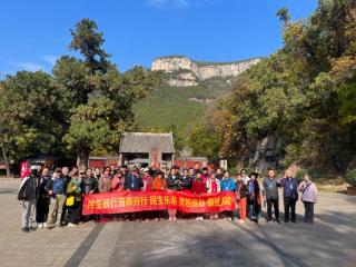 民生银行济南西城支行开展民生乐游之灵岩寺活动