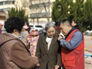 何以中国·跟着孔子学治理|“何事佬”何国珩让“爱”飞进百姓家